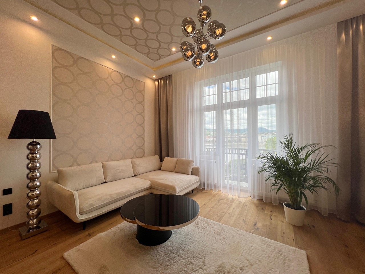 Nappali modern csillarral